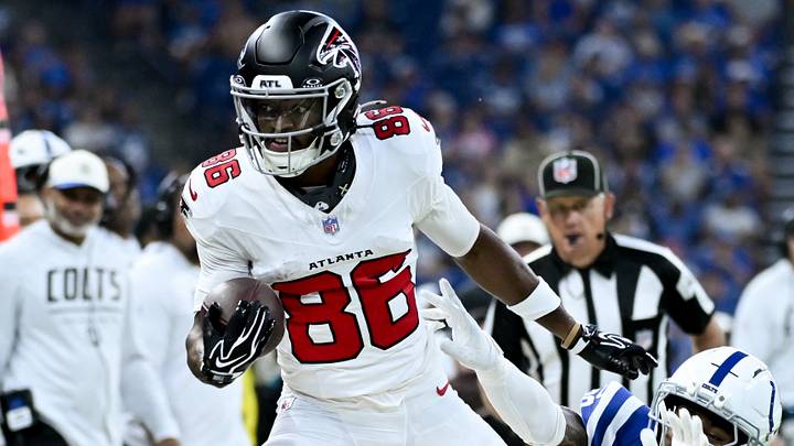 Aug 22, 2026; Indianapolis, Indiana, USA; Atlanta Falcons wide receiver Vinny Anthony II (86) runs after a catch against Indianapolis Colts safety Jonathan Owens (38) during the second half at Lucas Oil Stadium. Mandatory Credit: Robert Goddin-Imagn Images