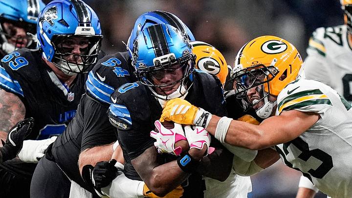 Detroit Lions running back Jahmyr Gibbs (0) runs against Green Bay Packers during the second half at Ford Field Detroit Lions running back Jahmyr Gibbs (0) runs against Green Bay Packers during the second half at Ford Field