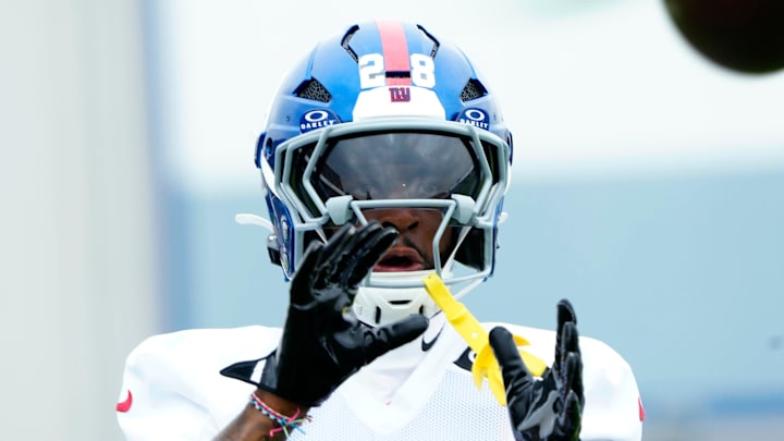 New York Giants cornerback Cor'Dale Flott