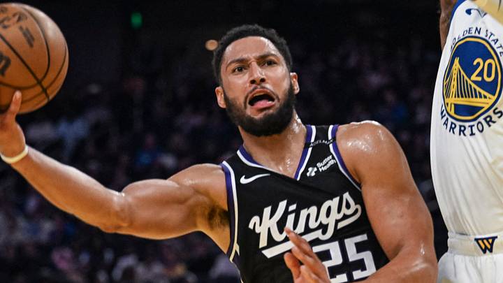 Oct 10, 2026; San Francisco, California, USA; Sacramento Kings guard Ben Simmons (25) goes for a layup against Golden State Warriors center Al Horford (20) during the first quarter at Chase Center. Mandatory Credit: Justine Willard-Imagn Images Oct 10, 2026; San Francisco, California, USA; Sacramento Kings guard Ben Simmons (25) goes for a layup against Golden State Warriors center Al Horford (20) during the first quarter at Chase Center. Mandatory Credit: Justine Willard-Imagn Images