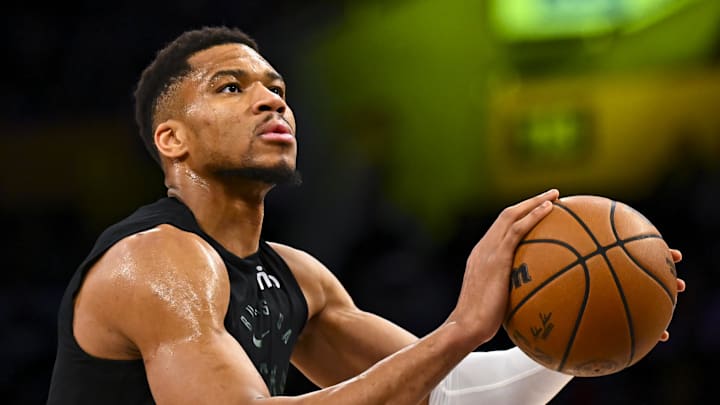 Giannis Antetokounmpo - Milwaukee Bucks