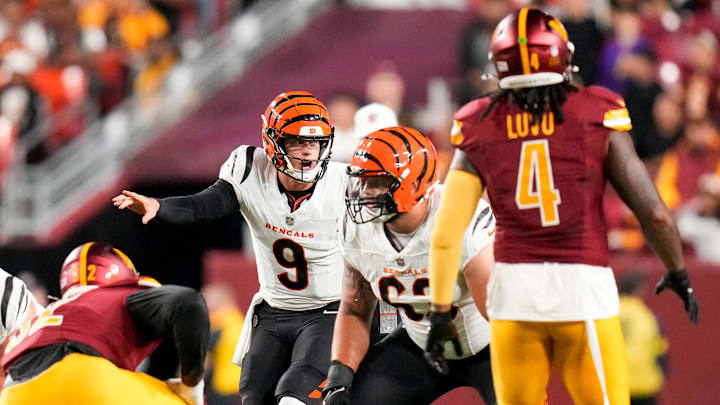 Cincinnati Bengals quarterback Joe Burrow (9) sets a play in the first quarter of the NFL Preseason Week 2 game between the Washington Commanders and the Cincinnati Bengals at Northwest Stadium in Landover, Md., on Monday, Aug. 18, 2025. Cincinnati Bengals quarterback Joe Burrow (9) sets a play in the first quarter of the NFL Preseason Week 2 game between the Washington Commanders and the Cincinnati Bengals at Northwest Stadium in Landover, Md., on Monday, Aug. 18, 2025.
