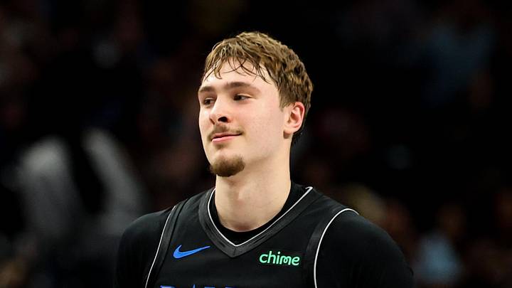 Dallas Mavericks forward Cooper Flagg (32) 