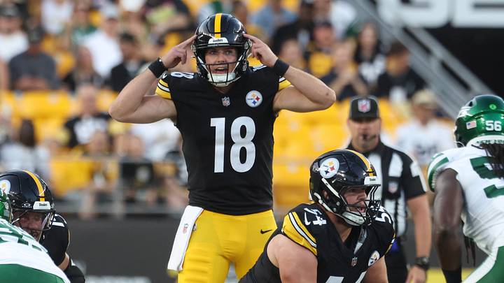 Aug 21, 2026; Pittsburgh, Pennsylvania, USA;  Pittsburgh Steelers quarterback Will Howard (18) calls an audible at the line of scrimmage against the New York Jets during the second quarter at Acrisure Stadium.  Mandatory Credit: Charles LeClaire-Imagn Images