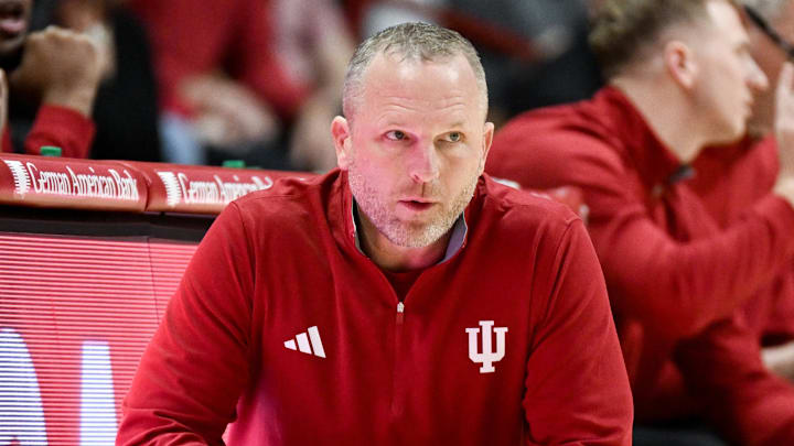 Indiana Hoosiers coach Darian DeVries against the Siena Saints at Simon Skjodt Assembly Hall. 