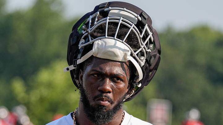 Atlanta Falcons linebacker Jalon Walker 