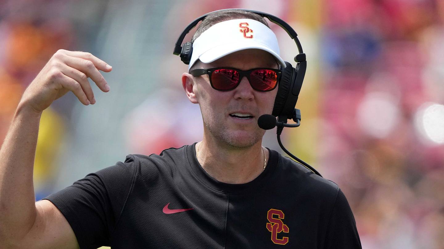Why Lincoln Riley Isn't on the Hot Seat With USC Trojans