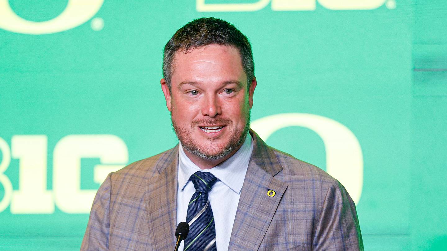 Oregon Ducks Win Total: Over or Under Prediction