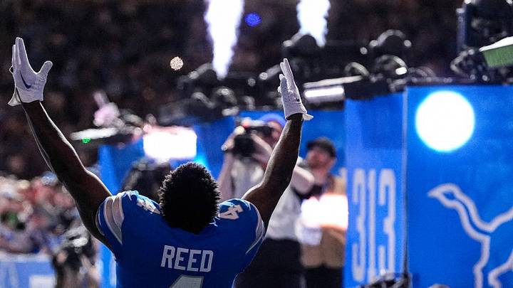 Detroit Lions CB D.J. Reed (4) runs out of the tunnel during players introduction before kickoff against Pittsburgh Steelers