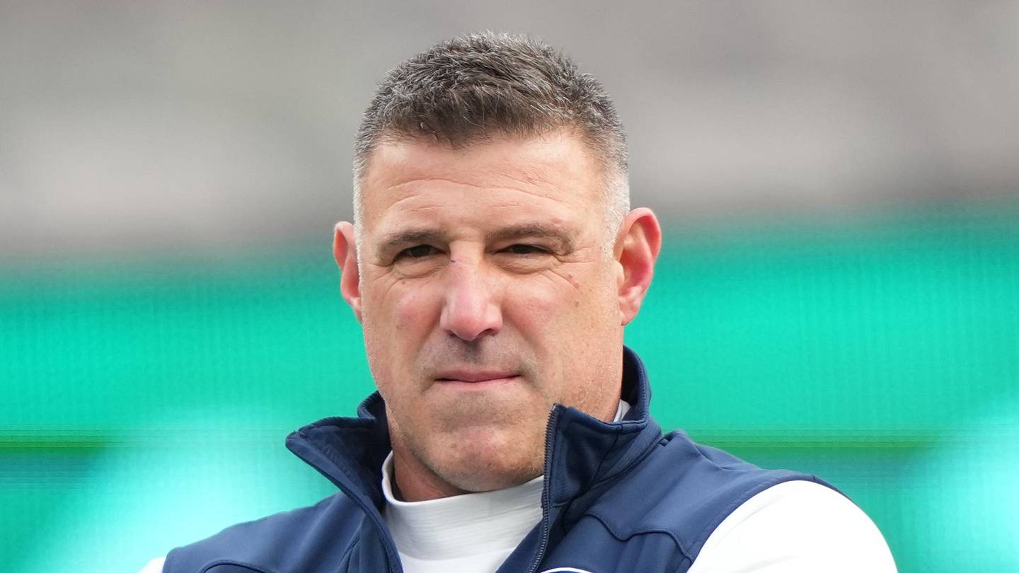 Mike Vrabel's brutally honest Seahawks admission should grab Patriots fans' attention