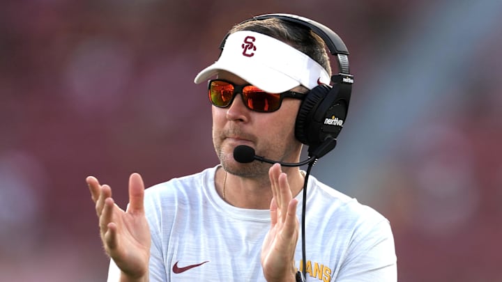 Sep 3, 2022; Los Angeles, California, USA; Southern California Trojans head coach Lincoln Riley reacts in the second half against the Rice Owls at United Airlines Field at Los Angeles Memorial Coliseum. Mandatory Credit: Kirby Lee-Imagn Images Sep 3, 2022; Los Angeles, California, USA; Southern California Trojans head coach Lincoln Riley reacts in the second half against the Rice Owls at United Airlines Field at Los Angeles Memorial Coliseum. Mandatory Credit: Kirby Lee-Imagn Images