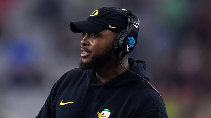 Jan 1, 2024; Glendale, AZ, USA; Oregon Ducks offensive line coach A'Lique Terry against the Liberty Flames during the 2024 Fiesta Bowl at State Farm Stadium. Mandatory Credit: Mark J. Rebilas-USA TODAY Sports Jan 1, 2024; Glendale, AZ, USA; Oregon Ducks offensive line coach A'Lique Terry against the Liberty Flames during the 2024 Fiesta Bowl at State Farm Stadium. Mandatory Credit: Mark J. Rebilas-USA TODAY Sports