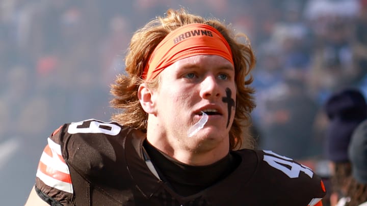 Cleveland Browns linebacker Carson Schwesinger 