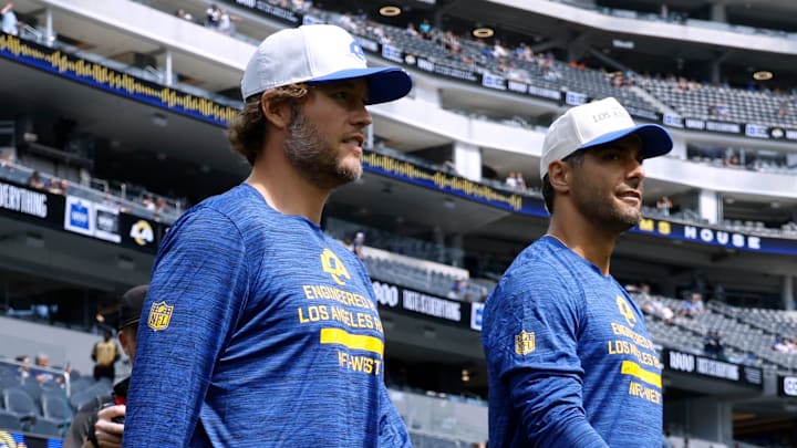 Los Angeles Rams quarterbacks Matthew Stafford (L) and Jimmy Garoppolo (R)