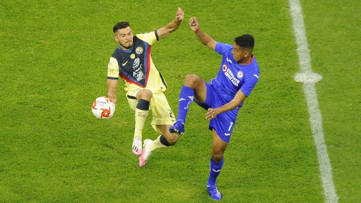 América y Cruz Azul buscan refuerzo defensivo
