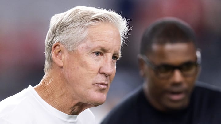 Aug 23, 2025; Glendale, Arizona, USA; Las Vegas Raiders head coach Pete Carroll against the Arizona Cardinals during a preseason NFL game at State Farm Stadium. Mandatory Credit: Mark J. Rebilas-Imagn Images Aug 23, 2025; Glendale, Arizona, USA; Las Vegas Raiders head coach Pete Carroll against the Arizona Cardinals during a preseason NFL game at State Farm Stadium. Mandatory Credit: Mark J. Rebilas-Imagn Images