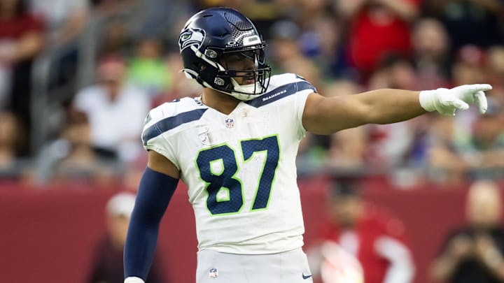 Dec 8, 2024; Glendale, Arizona, USA; Seattle Seahawks tight end Noah Fant (87) against the Arizona Cardinals at State Farm Stadium. Mandatory Credit: Mark J. Rebilas-Imagn Images