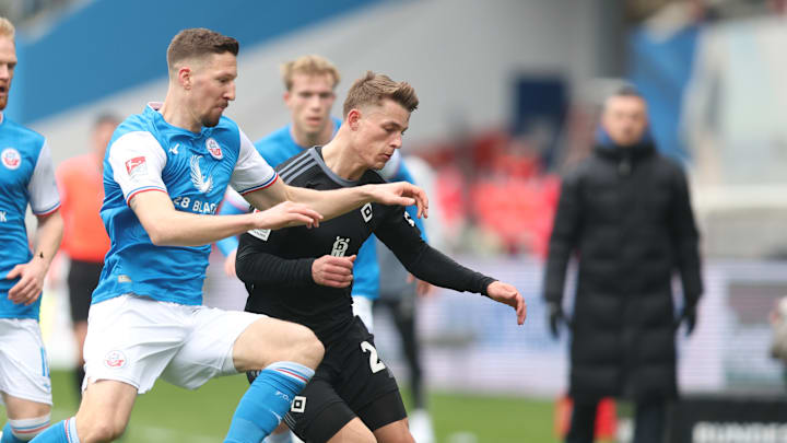 Janik Bachmann (l.) Janik Bachmann (l.)