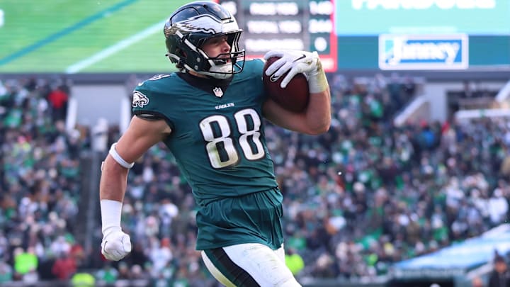 Dec 14, 2025; Philadelphia, Pennsylvania, USA; Philadelphia Eagles tight end Dallas Goedert (88) scores a touchdown during the third quarter against the Las Vegas Raiders at Lincoln Financial Field.