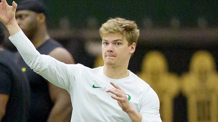 March 17, 2026; Eugene, Oregon; Oregon Ducks quarterback Brock Thomas throws for defensive players during Oregon Pro Day at the Moshofsky Center. March 17, 2026; Eugene, Oregon; Oregon Ducks quarterback Brock Thomas throws for defensive players during Oregon Pro Day at the Moshofsky Center.