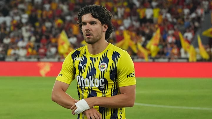 Goztepe v Fenerbahce - Turkish Super Lig