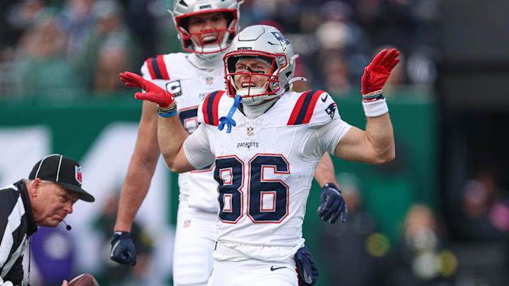 Dec 28, 2025; East Rutherford, New Jersey, USA; New England Patriots wide receiver Efton Chism III (86) reacts after a reception during the first half against the New York Jets at MetLife Stadium. Mandatory Credit: Vincent Carchietta-Imagn Images Dec 28, 2025; East Rutherford, New Jersey, USA; New England Patriots wide receiver Efton Chism III (86) reacts after a reception during the first half against the New York Jets at MetLife Stadium. Mandatory Credit: Vincent Carchietta-Imagn Images