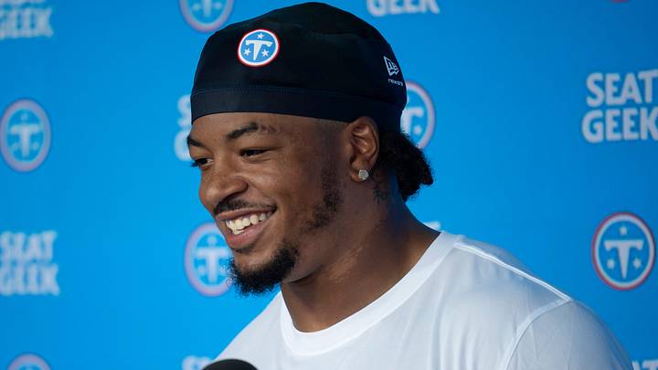 Tennessee Titans linebacker Cedric Gray Tennessee Titans linebacker Cedric Gray
