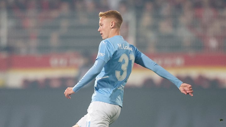 Hugo Larsson spielt bei Malmö FF.