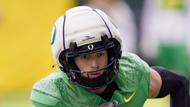 Oregon defensive back Dillon Thieneman