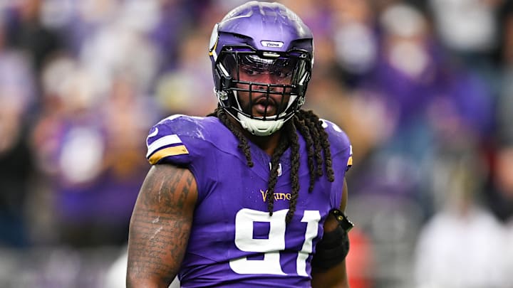 Minnesota Vikings OLB Pat Jones II