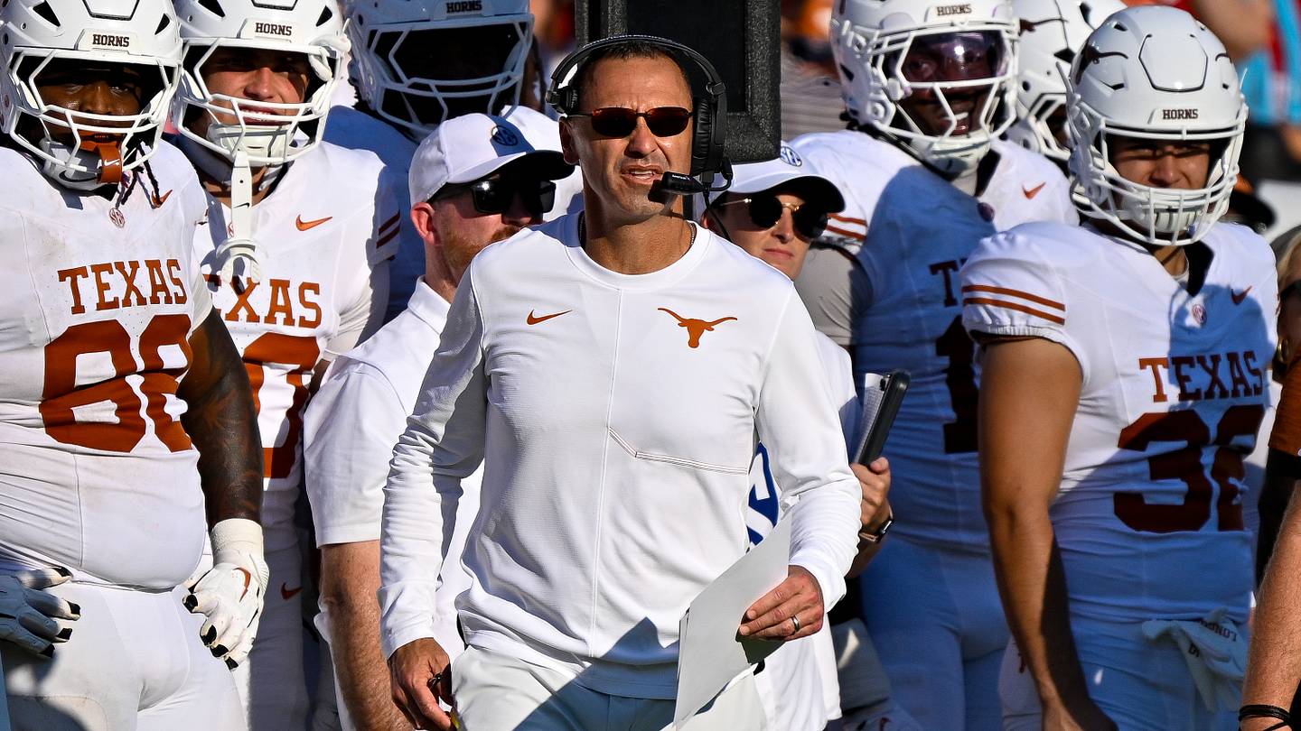 Steve Sarkisian's Offensive Identity Is Being Put to the Test