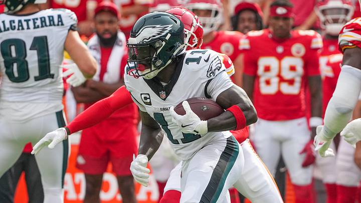 Sep 14, 2025; Kansas City, Missouri, USA; Philadelphia Eagles wide receiver A.J. Brown (11) runs the ball against the Kansas City Chiefs during the game at GEHA Field at Arrowhead Stadium. Mandatory Credit: Denny Medley-Imagn Images Sep 14, 2025; Kansas City, Missouri, USA; Philadelphia Eagles wide receiver A.J. Brown (11) runs the ball against the Kansas City Chiefs during the game at GEHA Field at Arrowhead Stadium. Mandatory Credit: Denny Medley-Imagn Images