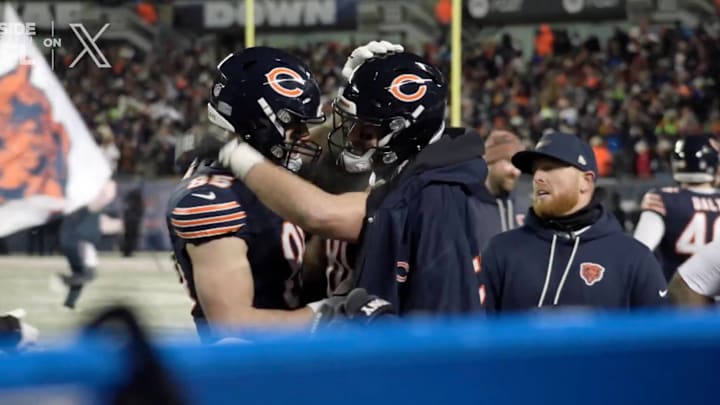 Williams throw and Kmet's catch set the Bears up to tie the game with the PAT.