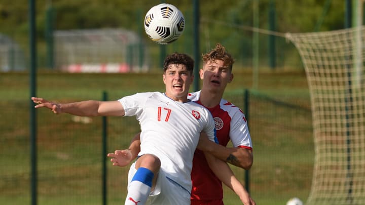 Jonathan Foss (re) steht vor einem Wechsel zur Borussia