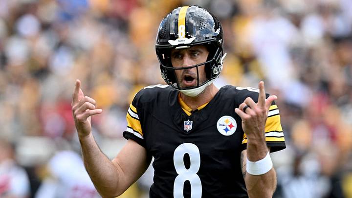 Pittsburgh Steelers quarterback Aaron Rodgers