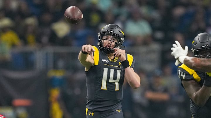 San Antonio Brahmas quarterback Chase Garbers 