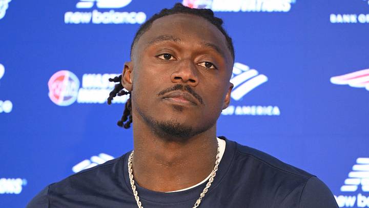 New England Patriots wide receiver A.J. Brown (1).