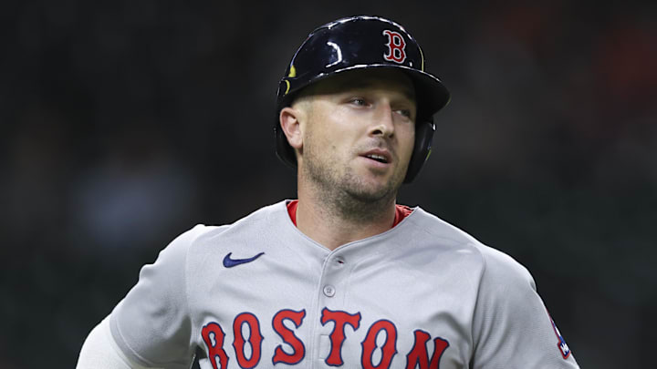 Alex Bregman has captured the internet’s attention with a groundbreaking announcement. The Boston Red Sox star revealed plans to invest $10 million into creating a sanctuary for stray dogs. This “paradise” will offer abandoned puppies a loving home, ensuring thousands of dogs get the care and shelter they deserve. -T