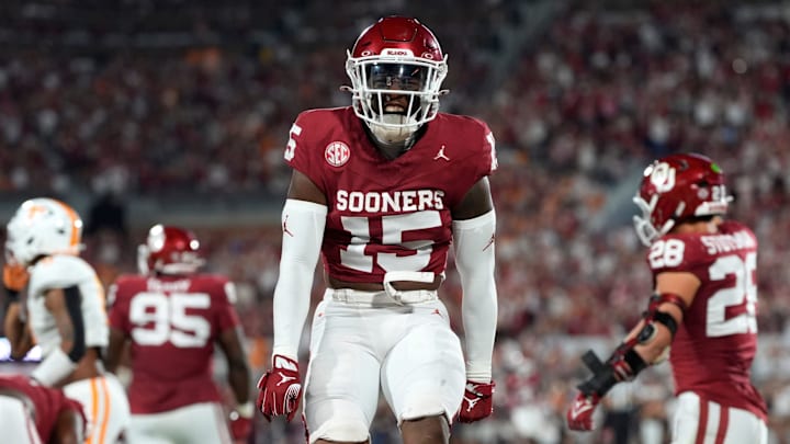Oklahoma Sooners defensive back Kendel Dolby