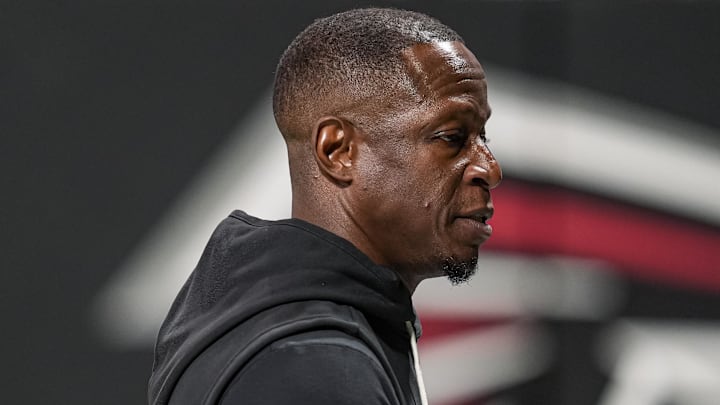 Dec 7, 2025; Atlanta, Georgia, USA; Atlanta Falcons head coach Raheem Morris leaves the field after the game against the Seattle Seahawks at Mercedes-Benz Stadium. Mandatory Credit: Dale Zanine-Imagn Images Dec 7, 2025; Atlanta, Georgia, USA; Atlanta Falcons head coach Raheem Morris leaves the field after the game against the Seattle Seahawks at Mercedes-Benz Stadium. Mandatory Credit: Dale Zanine-Imagn Images