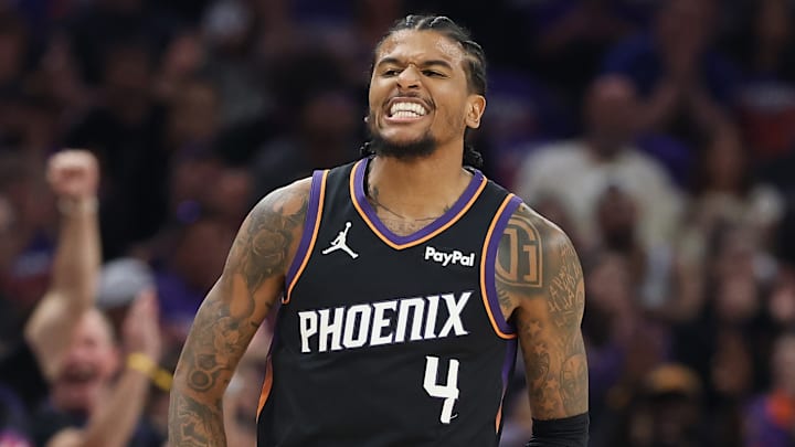 Golden State Warriors v Phoenix Suns - Play-In Tournament