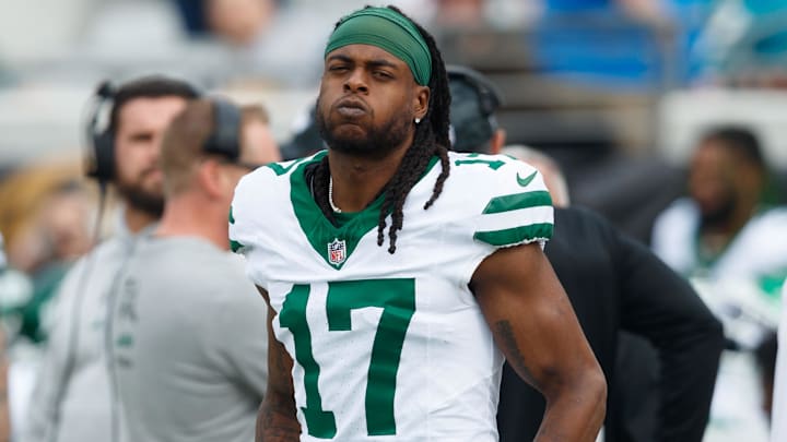 Dec 15, 2024; Jacksonville, Florida, USA; New York Jets wide receiver Davante Adams (17) before the game against the Jacksonville Jaguars at EverBank Stadium. Mandatory Credit: Morgan Tencza-Imagn Images