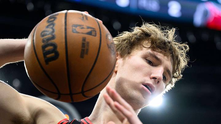 Mar 13, 2026; Inglewood, California, USA; Chicago Bulls forward Matas Buzelis (14) looks to slam the ball in frustration during the second half against the Los Angeles Clippers at Intuit Dome. Mandatory Credit: William Liang-Imagn Images Mar 13, 2026; Inglewood, California, USA; Chicago Bulls forward Matas Buzelis (14) looks to slam the ball in frustration during the second half against the Los Angeles Clippers at Intuit Dome. Mandatory Credit: William Liang-Imagn Images