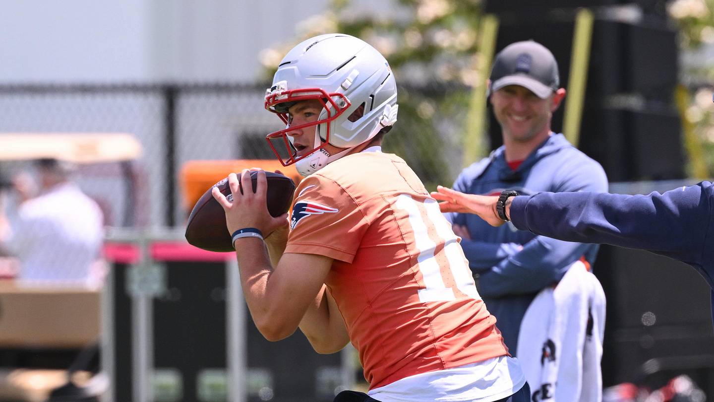 Here's How Patriots Coaches Are Challenging Drake Maye at Mi