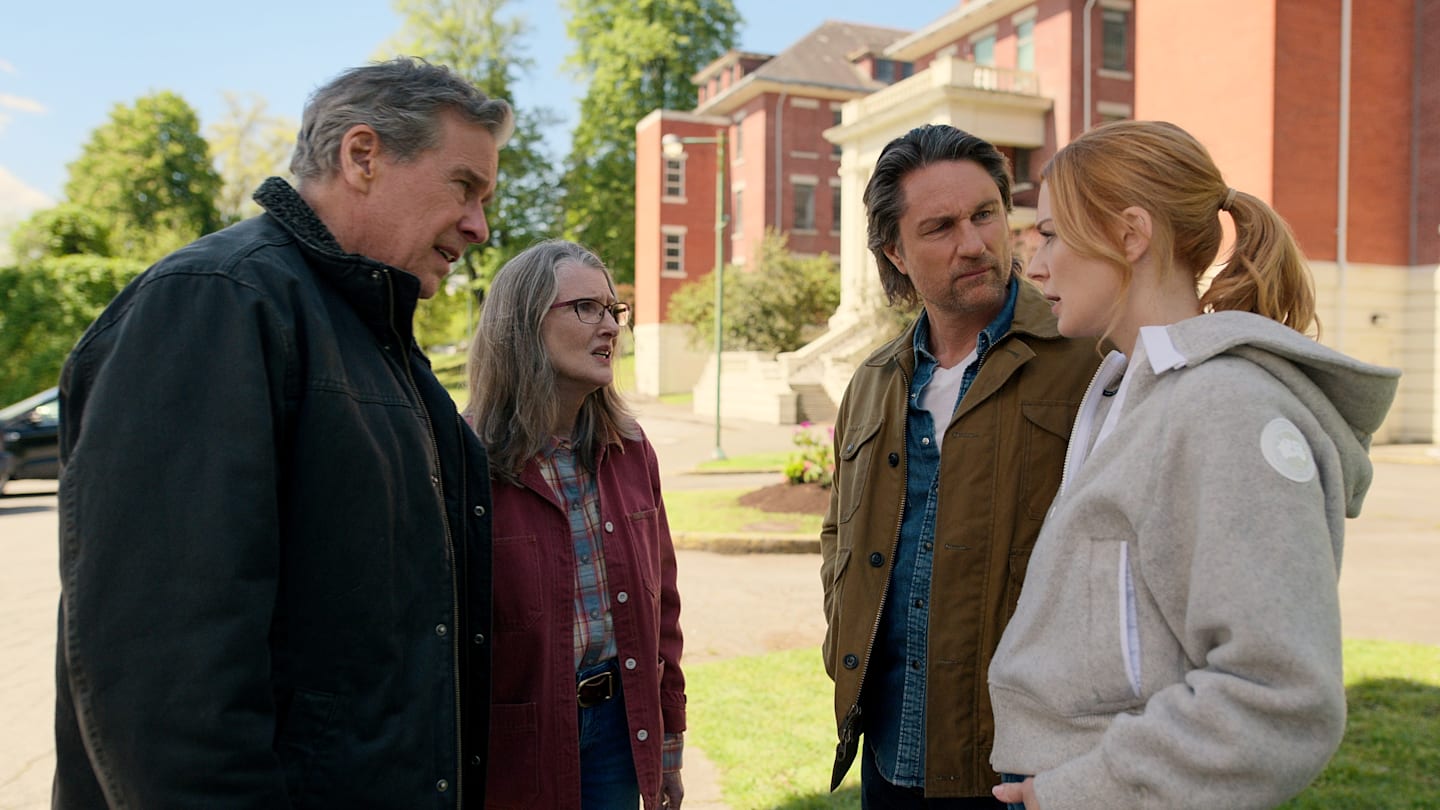 We have our first new Virgin River season 7 characters, and they're  bringing some mystery