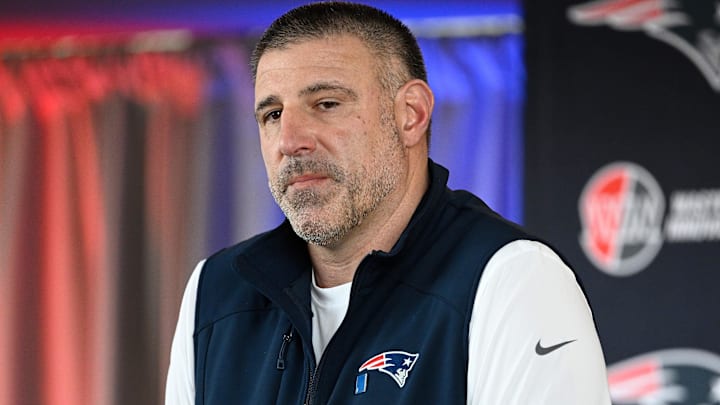 New England Patriots head coach Mike Vrabel discusses the teamís recent free agent additions with the media at Gillette Stadium.
