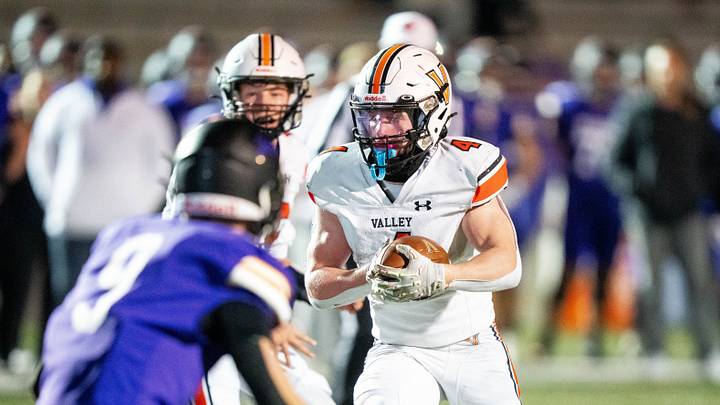Valley’s Blake Dorenkamp (4) runs the ball against Johnston on Nov. 7, 2025, at Johnston High School. Valley’s Blake Dorenkamp (4) runs the ball against Johnston on Nov. 7, 2025, at Johnston High School.