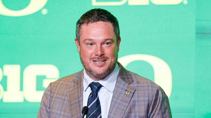 Jul 29, 2026; Chicago, IL, USA; Oregon Football head coach Dan Lanning speaks during Big Ten Media Days at Hilton Chicago. Mandatory Credit: Kamil Krzaczynski-Imagn Images Jul 29, 2026; Chicago, IL, USA; Oregon Football head coach Dan Lanning speaks during Big Ten Media Days at Hilton Chicago. Mandatory Credit: Kamil Krzaczynski-Imagn Images