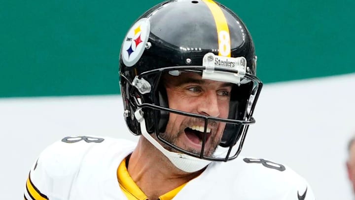 Pittsburgh's Aaron Rodgers celebrates a touchdown against the Jets in Week 1.