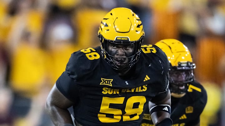 Arizona State Sun Devils offensive lineman Max Iheanachor (58)